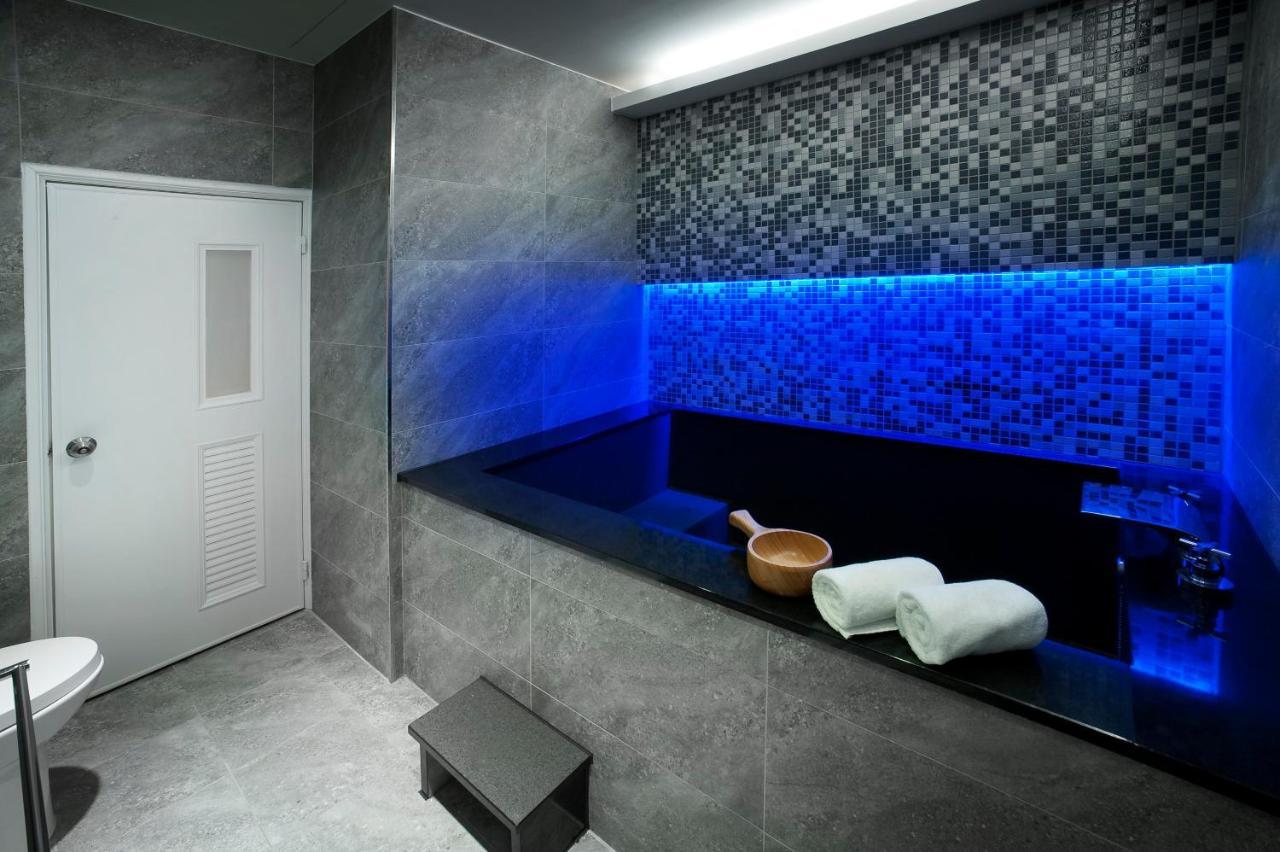 Two Fukun Hotel Цзяоси Экстерьер фото